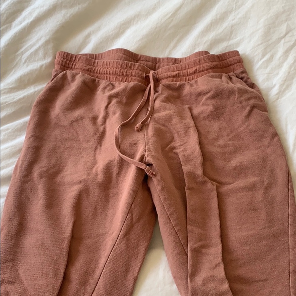Mauve sweatpants